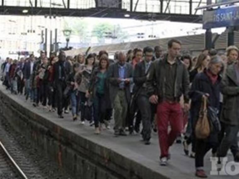 Sufre Francia 'Día Negro' por huelga de trenes