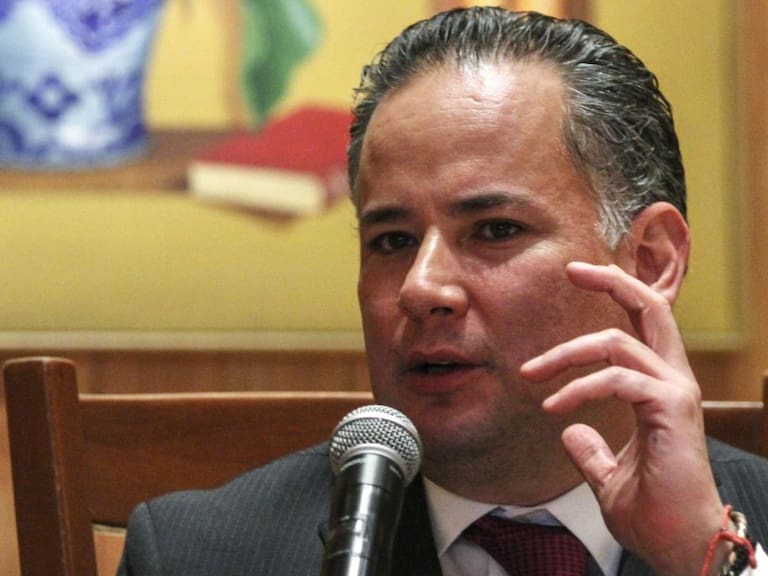 Lavado de dinero igual a corrupción y política: Santiago Nieto