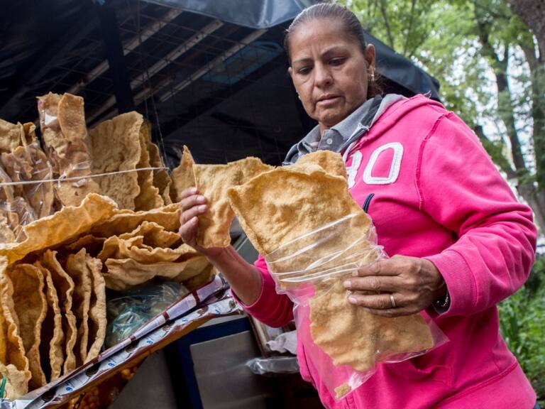 El gobierno federal lanzará una campaña de orientación nutricional: AMLO