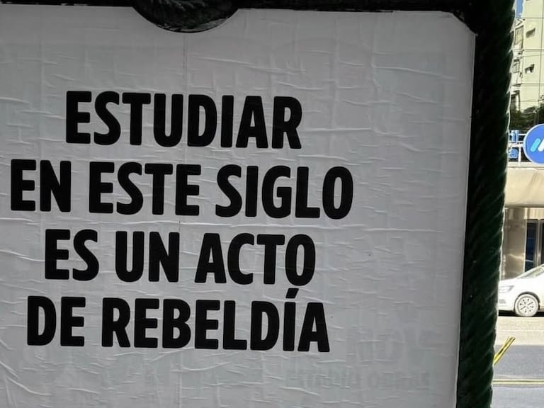 Mx - Argentina, miles salen a protestar por universidad pública