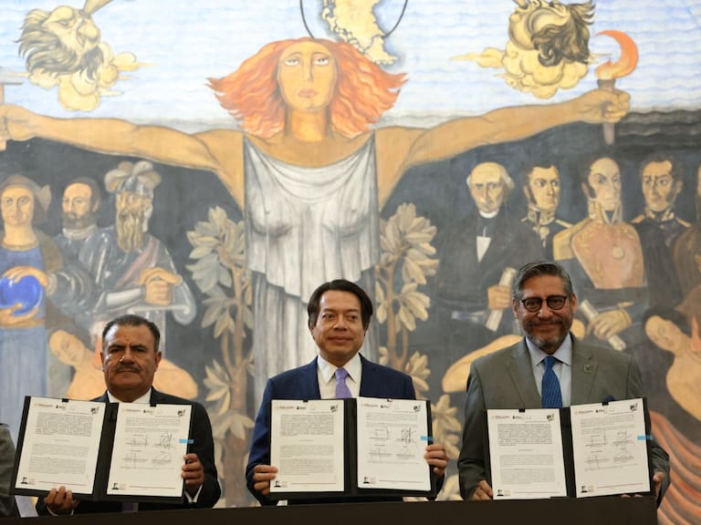 México busca reducir el rezago educativo mediante un acuerdo entre instituciones educativas y autoridades federales para alfabetizar a miles de personas en el país.