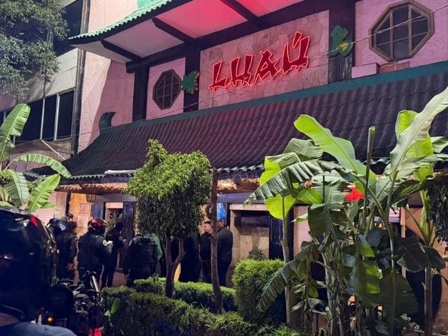 Ataque armado en restaurante Luaú de la Zona Rosa deja un hombre muerto