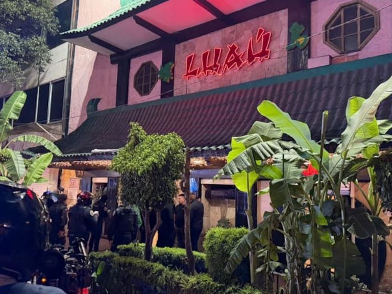 Tras el ataque, policías de la CDMX acordonaron la zona. @JCWilliams54