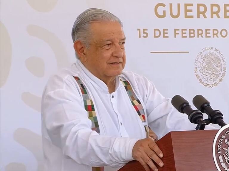 Todos tenemos que contribuir a conseguir la paz, desde luego la responsabilidad de garantizar la paz y la tranquilidad es del Estado, recordó AMLO
