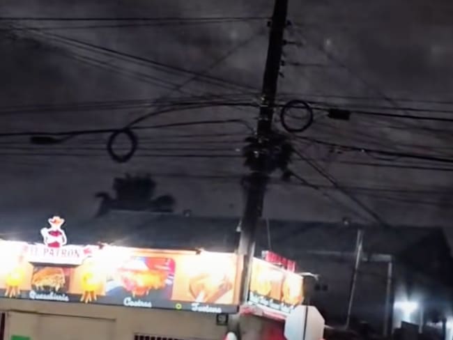 ¿De dónde vienen las luces vistas en el cielo de Tijuana? Videos muestran los extraños destellos
