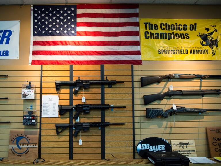 El gobierno mexicano seguirá con la demanda a las dos empresas restantes: Smith & Wesson y Witmer Public Safety Group