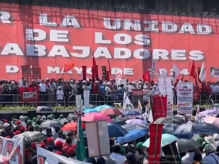 Líderes sindicales se dieron cita en el Zócalo de CDMX para expresar las demandas de sus agremiados en el Día del Trabajo