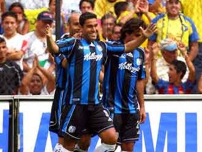 Gallos Blancos presentó sus refuerzos para duelo con América