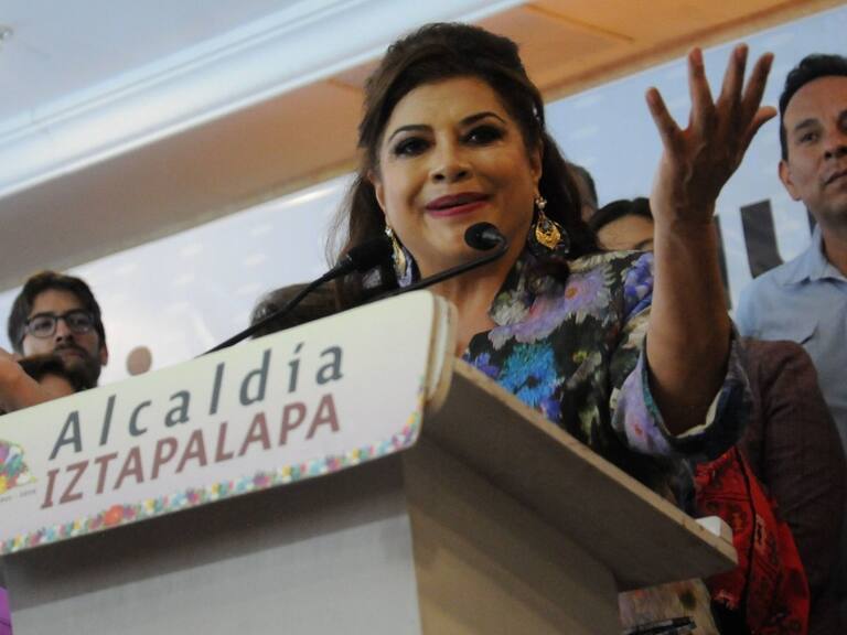 Aprueban licencia definitiva a Clara Brugada