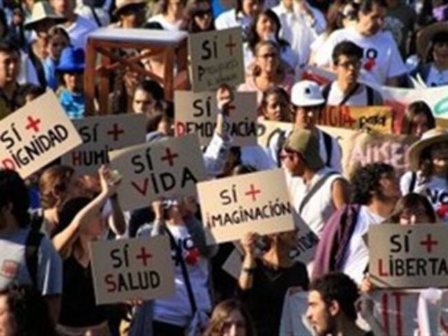Mesa de seguridad. Samuel González, analista; Jorge González, poeta. 041/04/13