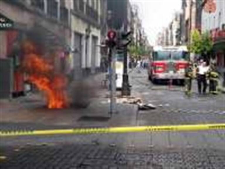 Sofocan incendio en registro eléctrico del Centro Histórico