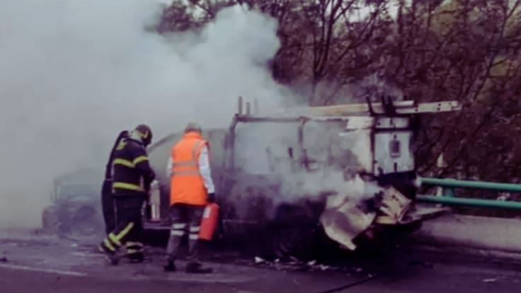 Camioneta se incendia en Periférico: Bomberos de la CDMX reporta caos vial y saldo blanco