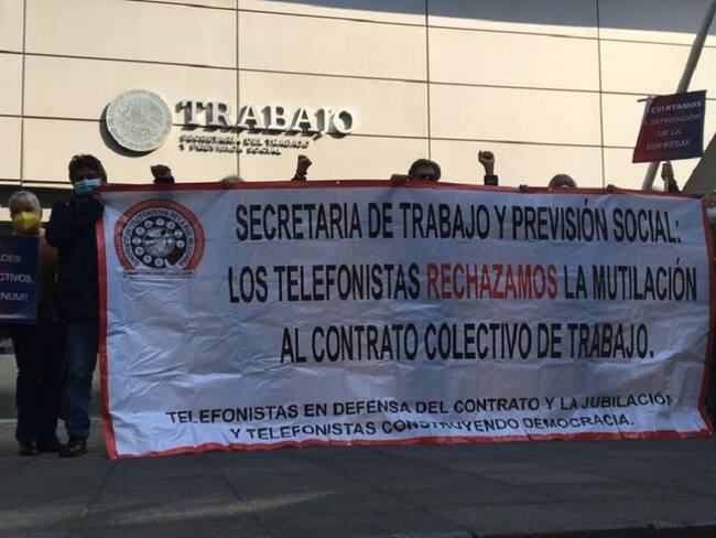 Acusan trabajadores jubilados de Telmex colusión entre STyPS la empresa