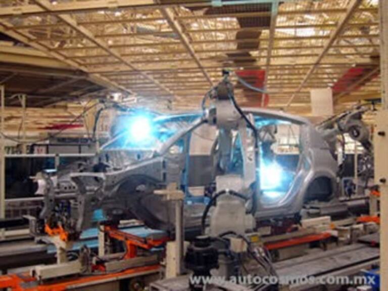 Anuncia Nissan millonaria inversión para fabricar en México