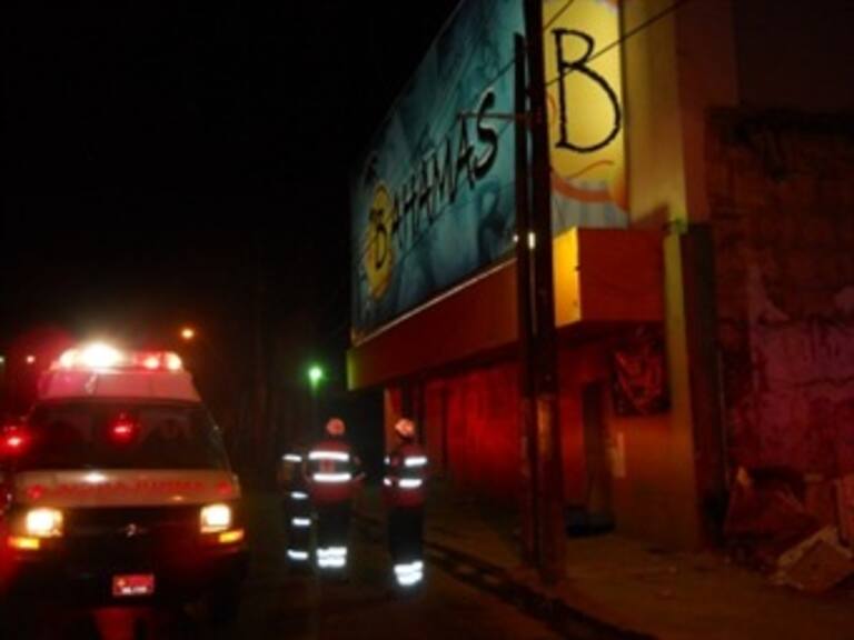 Matan a dos afuera de bar en Edomex