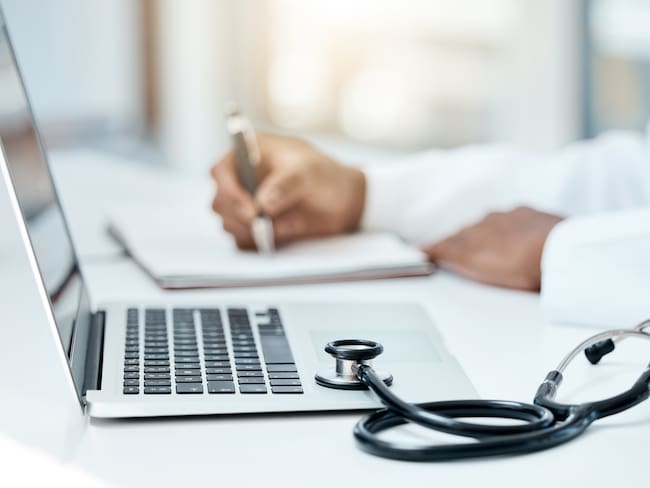 IMSS Bienestar abre el registro para médicos especialistas: Requisitos y pasos para inscribirse