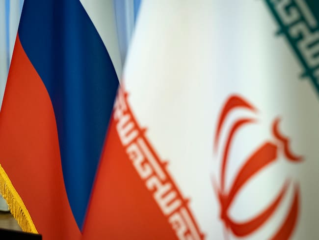 Rusia condena ataques en Irán y denuncia “caza” de líderes soberanos