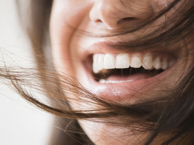 10 pésimos hábitos que destruyen tus dientes