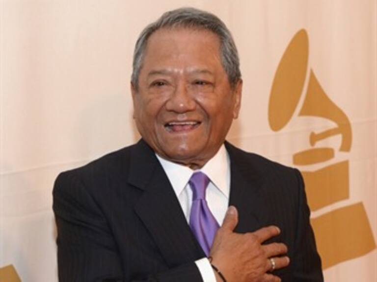Recibe Armando Manzanero Grammy honorífico por trayectoria