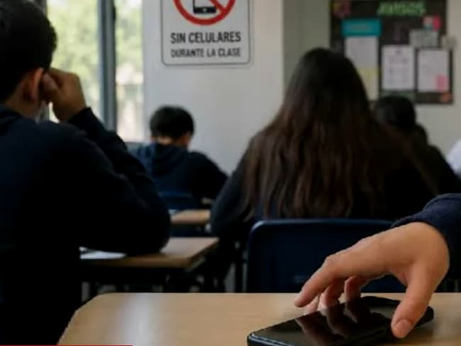 Esperamos recibir en Consejo Técnico las herramientas para impedir el uso de celulares y pantallas en clase: Maestra