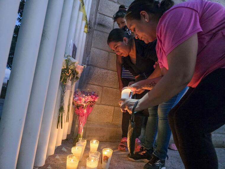 Dos hermanos llevan a cabo un ataque armado en secundaria de Torreón: Asesinaron a la subdirectora e hirieron a varios alumnos.