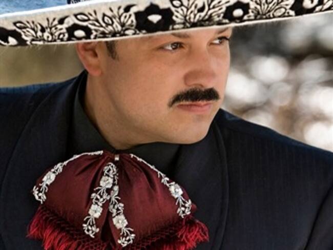 Lástima que sean ajena. Pepe Aguilar, cantante