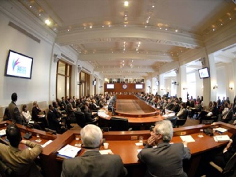 Sesionará OEA tras expirar ultimátum a Micheletti