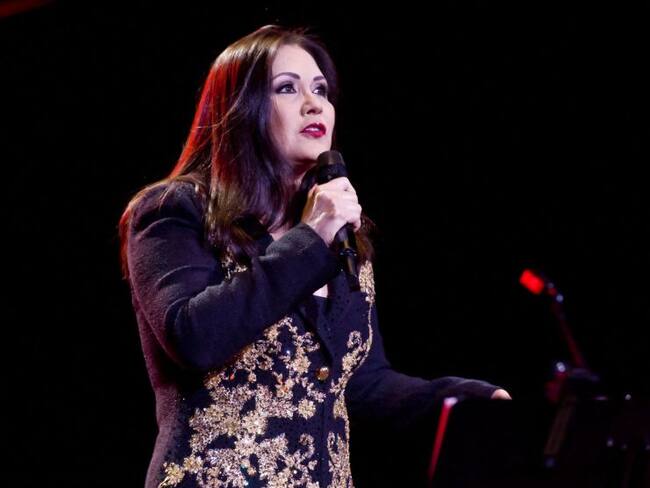 Abuchean a Angélica Rivera durante concierto de Ana Gabriel