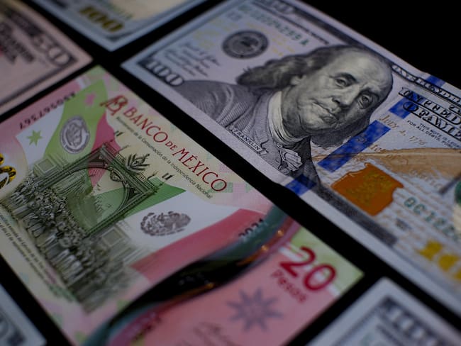 Reservas internacionales de México se ubican en 255 mil 297 millones de dólares; bajan 34 millones en una semana