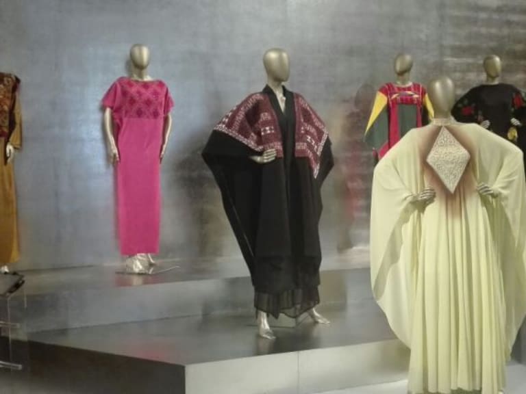 “El arte de la indumentaria y la moda en México, 1940-2015”