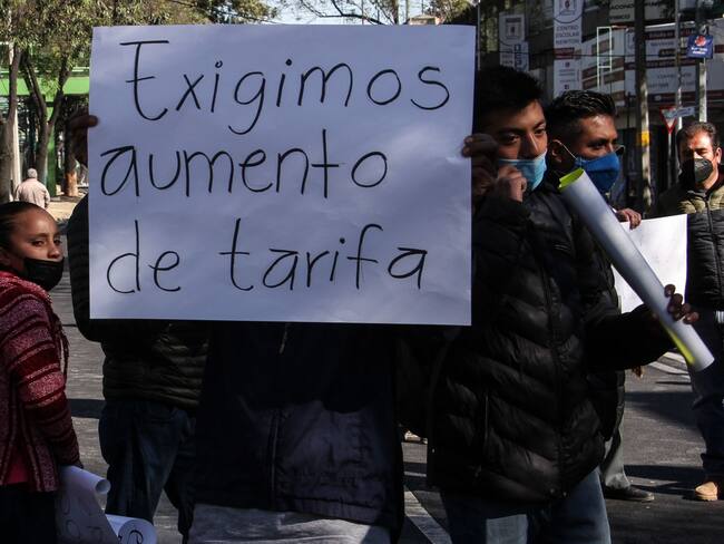 Gobierno CDMX busca acuerdo con transportistas por aumento al pasaje antes de noviembre