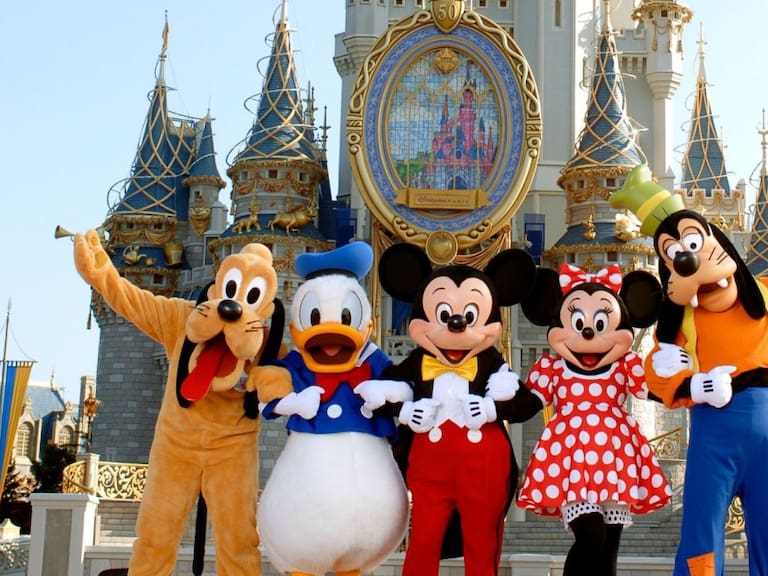 En riesgo de perder su empleo 100 mil empleados de Disney por COVID-19
