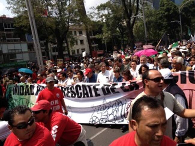 Marcha de Cuauhtémoc Cárdenas contra la Reforma Energética.Victor Sandoval, reportero