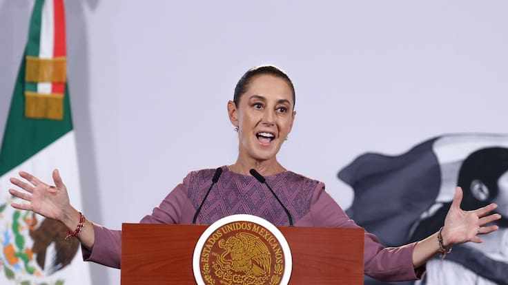 Agradece Sheinbaum dedicatoria de AMLO y destaca revuelo por nuevo libro