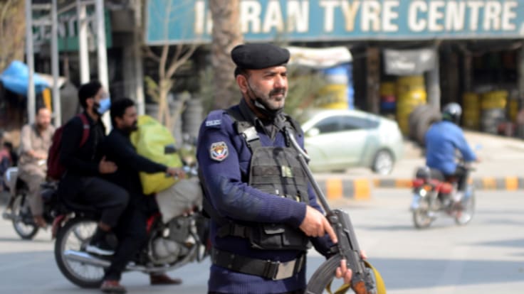 Pakistán y Afganistán entran en una “guerra abierta”: ¿Cuál es el origen del conflicto?