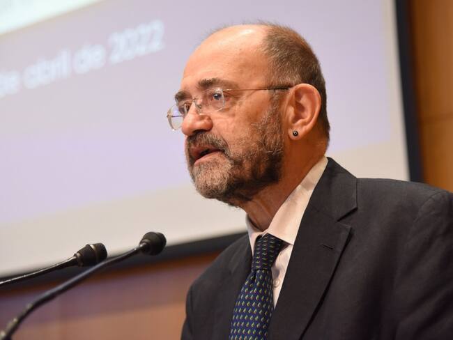 Propongo cambios en planes de estudios de la UNAM: Álvarez-Icaza Longoria