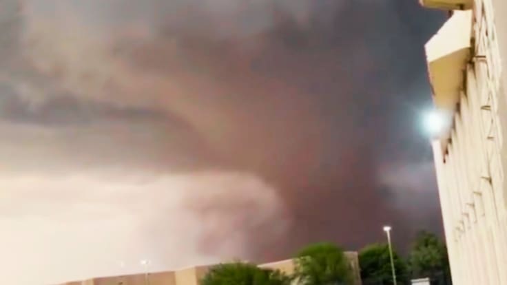 Tornado en Oklahoma dura más de 30 minutos activo en tierra y deja destrucción masiva en Enid | VIDEO