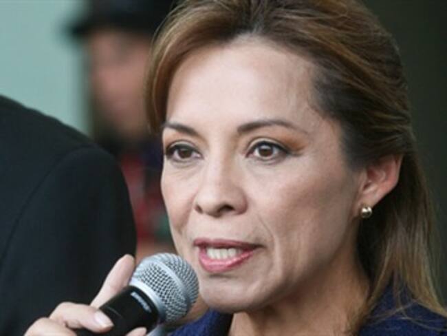 Desaira Vázquez Mota a familiares de víctimas de News Divine y Guardería ABC