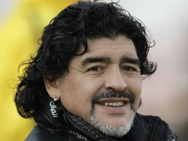 Operan a Maradona de la vista en Argentina