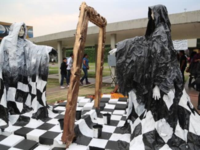 La huesuda y la Mega Ofrenda en CU