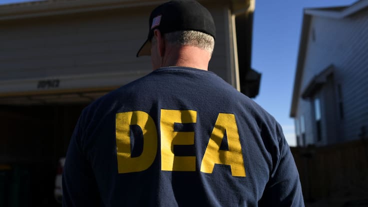 Ex agente de la DEA, es acusado de narcoterrorismo y lavado millonario