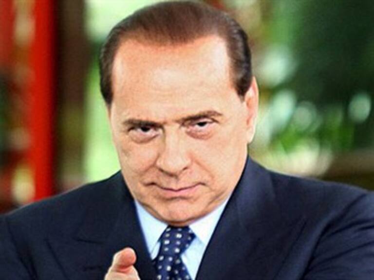 Ataca Berlusconi a magistrados que piden enjuiciarlo