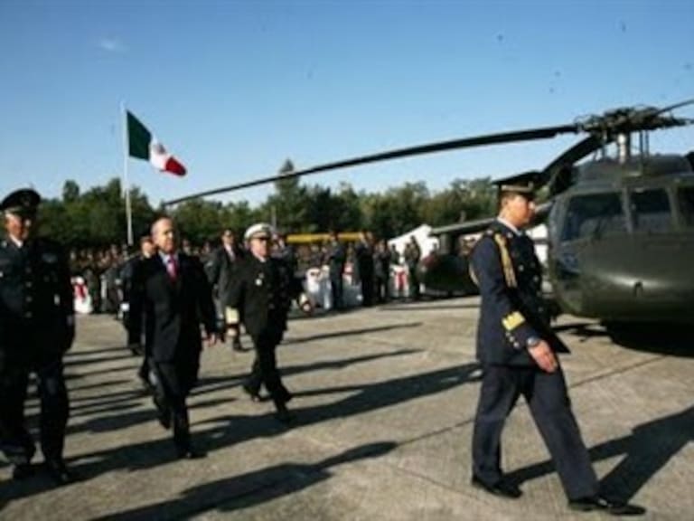 Refrenda Fuerza Aérea lucha sin titubeos contra narcotráfico