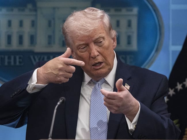 Trump amenaza a China si manda armas a Irán para seguir con la guerra