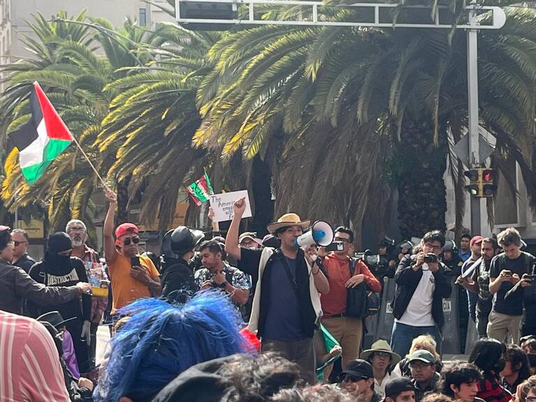 Con baja asistencia los capitalinos inconformes con la gentrificación lanzaron sus protestas.