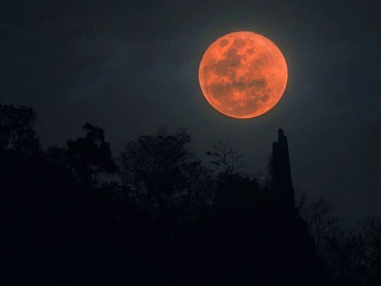 Luna de Sangre; Así podrás ver el primer eclipse lunar total sin telescopio