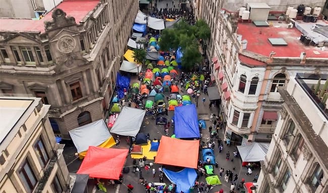 Las afectaciones económicas provocadas por las manifestaciones de la CNTE alcanzan a más de 4 mil establecimientos ubicados en el corredor Reforma-Centro Histórico, con pérdidas de más de 405 mdp.