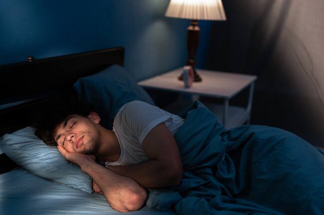 Duerme y despierta siendo una persona exitosa, estos son los 6 mejores hábitos