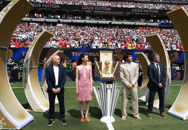 Presentación del trofeo del Mundial