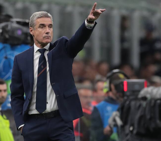 Luis Castro ha sido destituido por el Al Nassr luego de debutar en la Champions Asiática